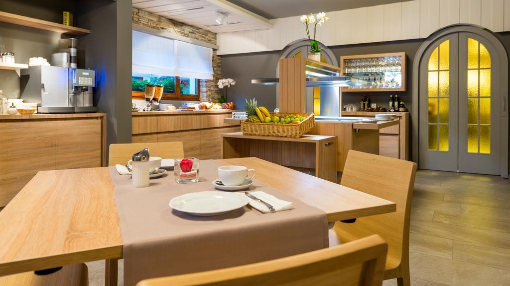 Hotel-Restaurant Ackersand Esterno foto
